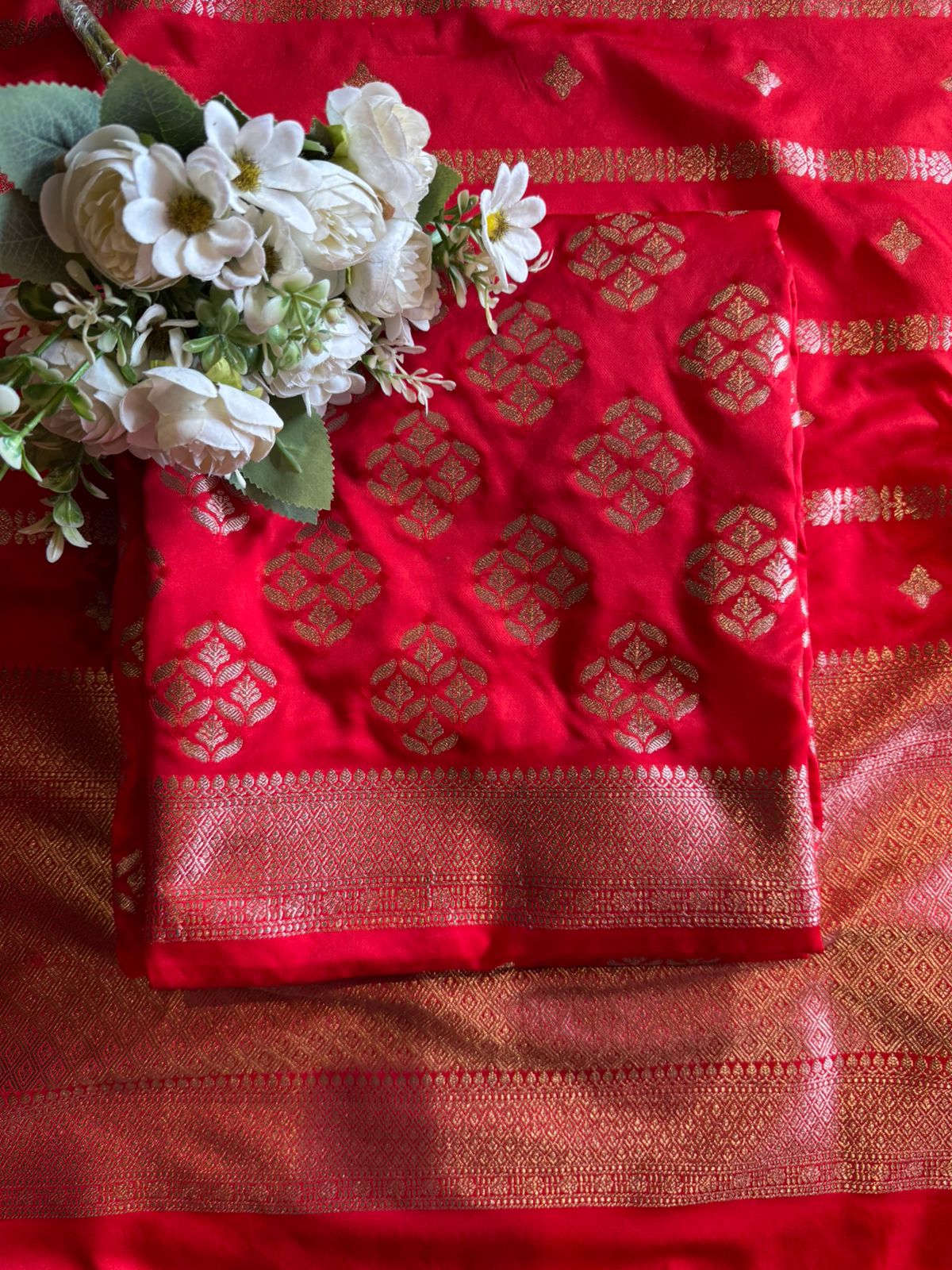 Butidar Banarsi silk Unstitched Suits