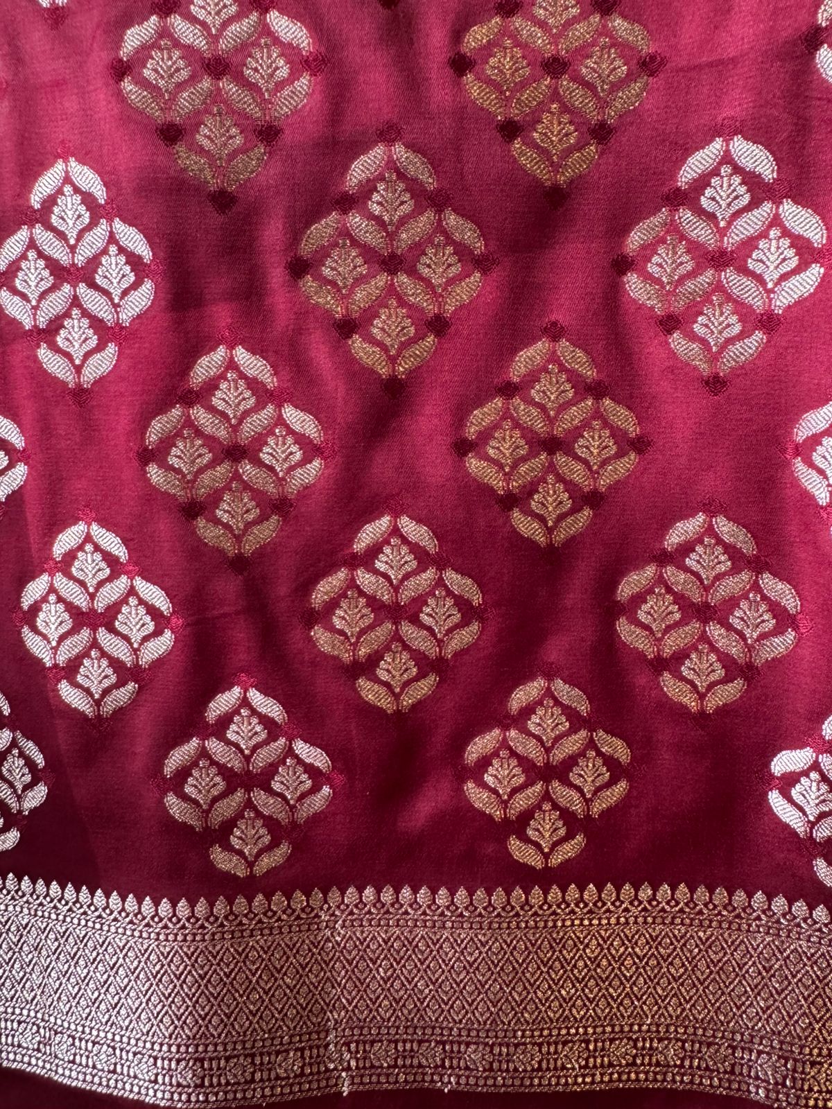 Butidar Banarsi silk Unstitched Suits