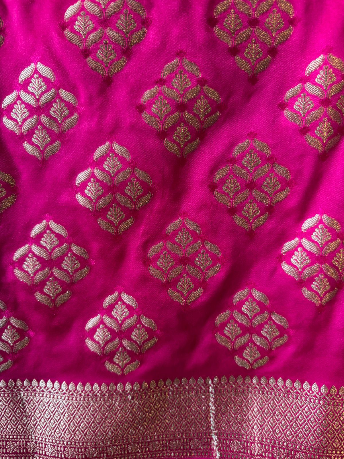 Butidar Banarsi silk Unstitched Suits