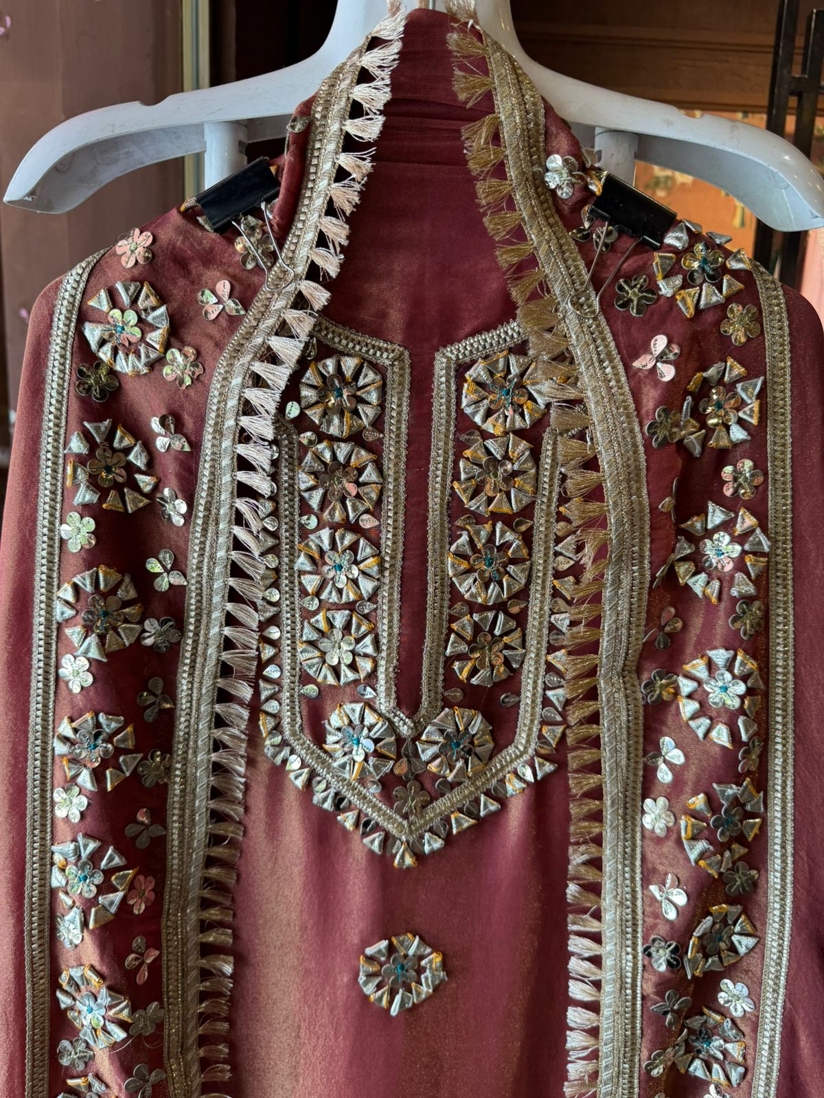 Pure shimmer tissue unstitched suit