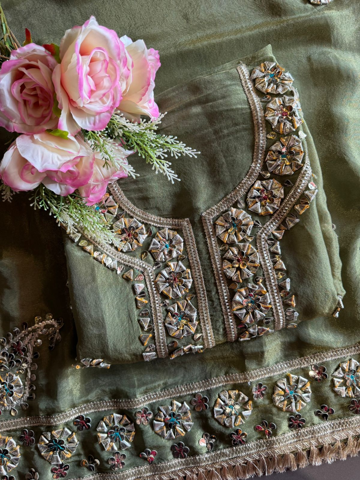 Pure shimmer tissue unstitched suit