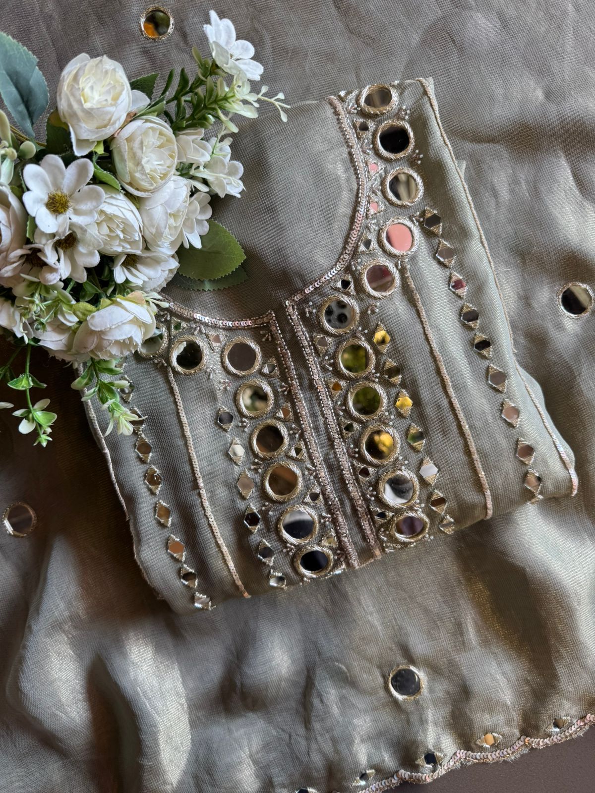 Traditional ethnic Suit