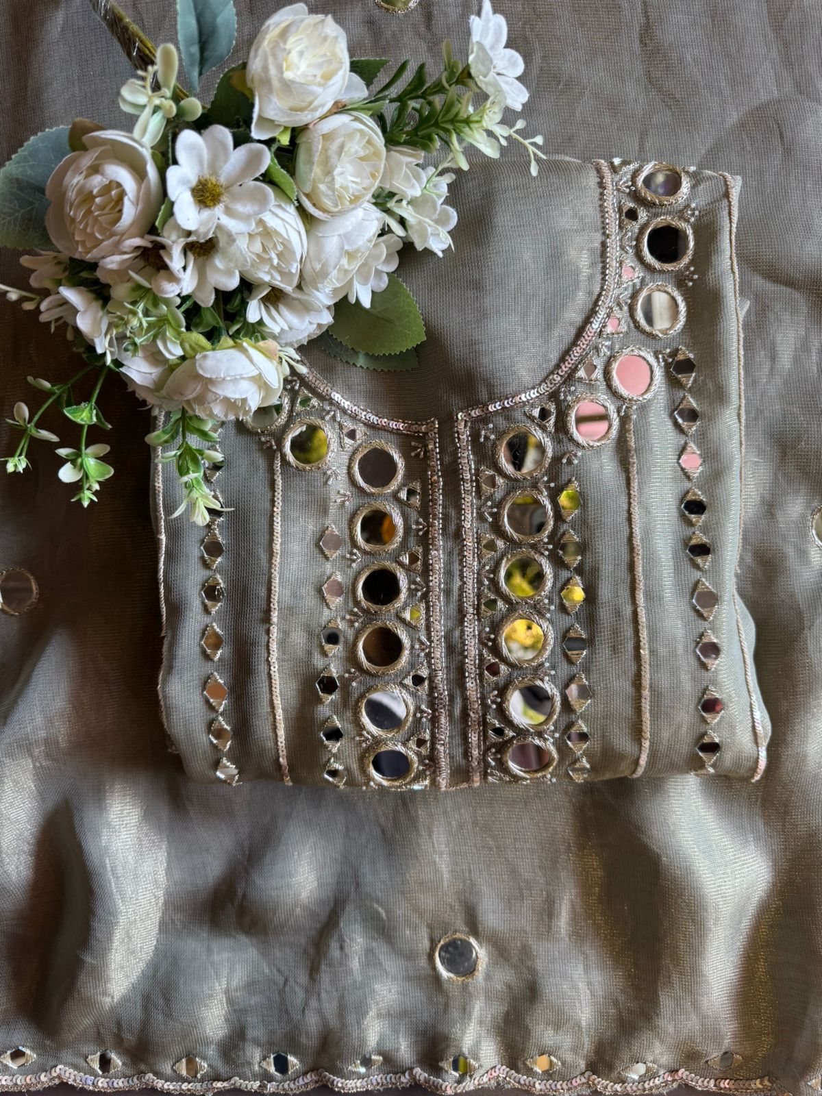 Traditional ethnic Suit