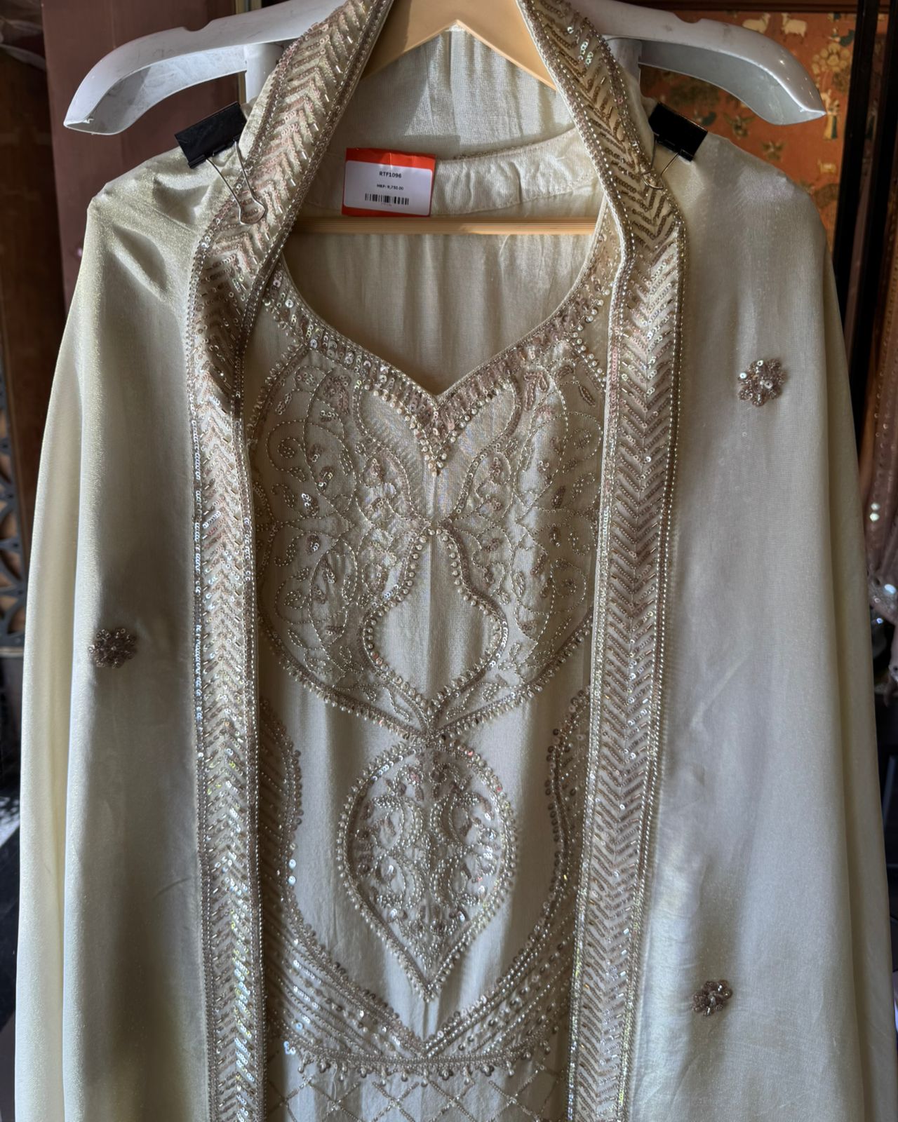 Beautiful cream-beige ethnic suit set