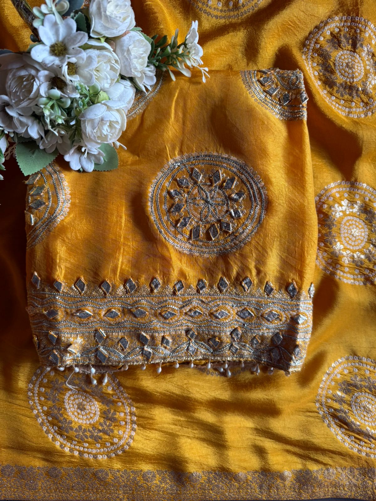 Seautiful festive ethnic suit