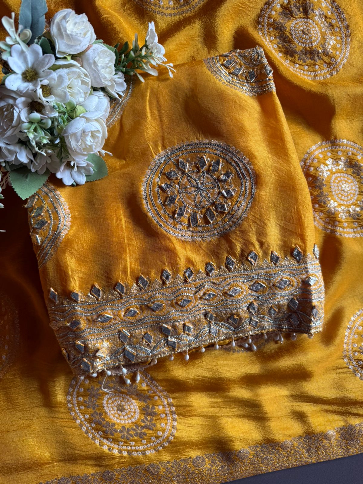 Seautiful festive ethnic suit