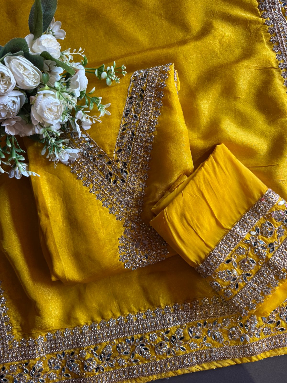 Tissue fabric with a lustrous finish