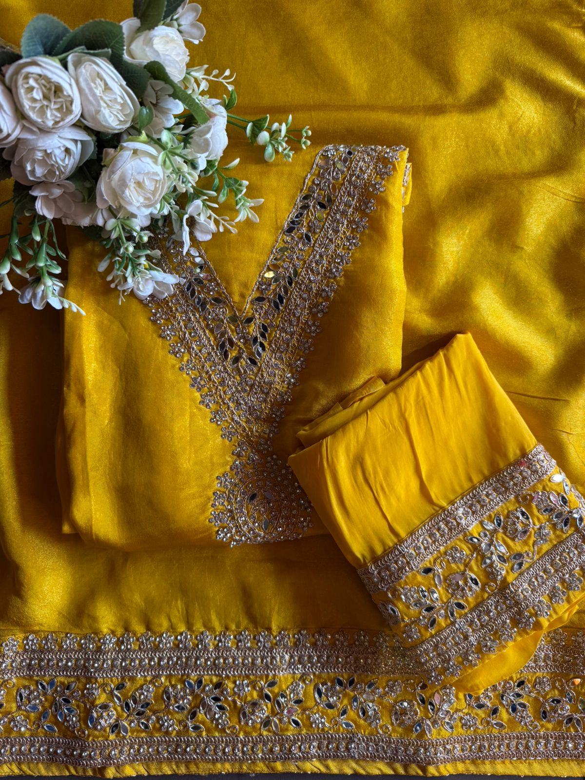 Tissue fabric with a lustrous finish