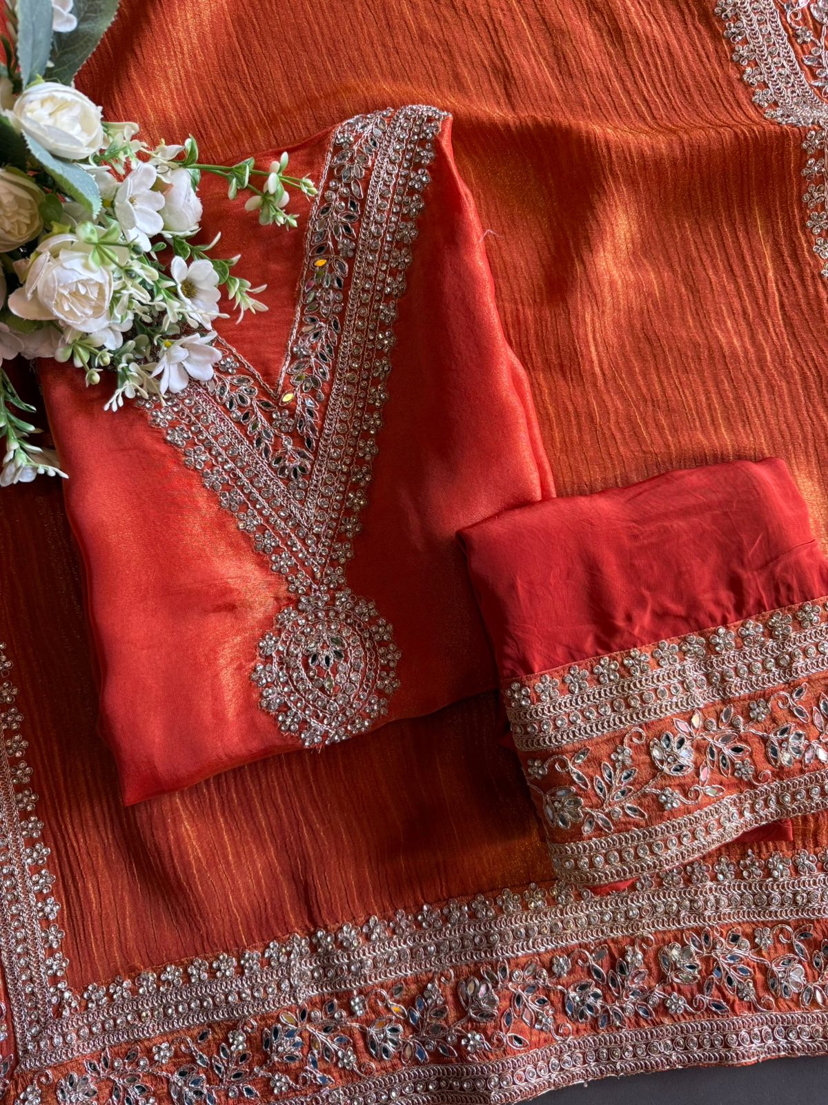 Tissue fabric with a lustrous finish