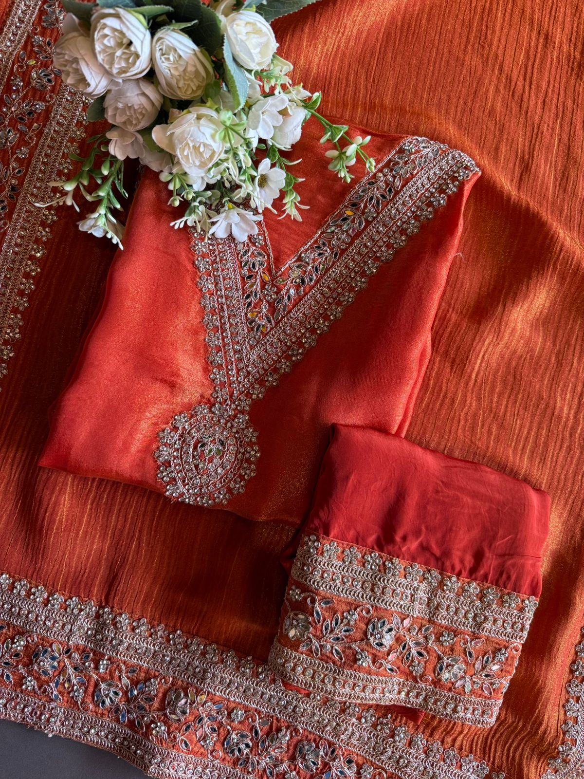 Tissue fabric with a lustrous finish