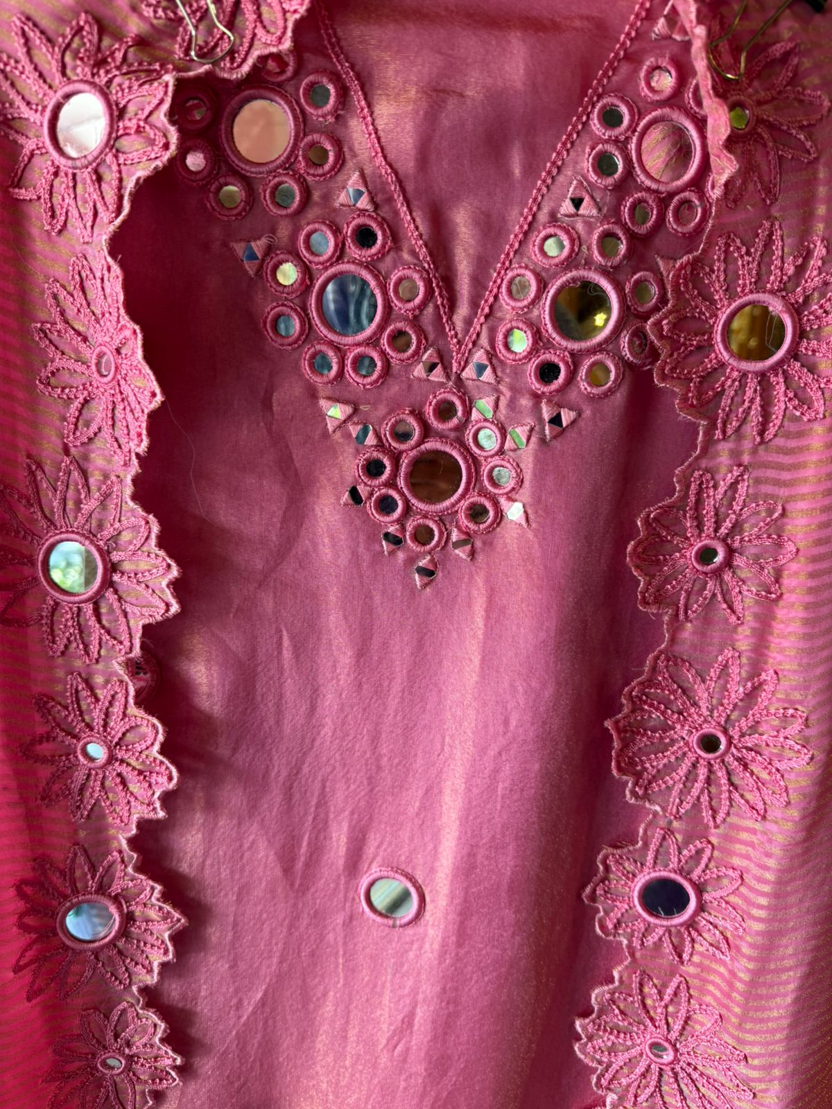 Shimmer tissue unstitched Suits