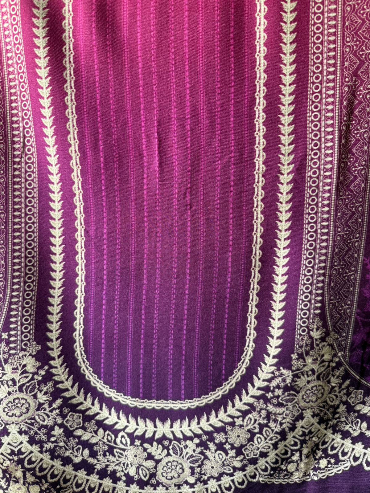 Viscose pashmina digitally printed