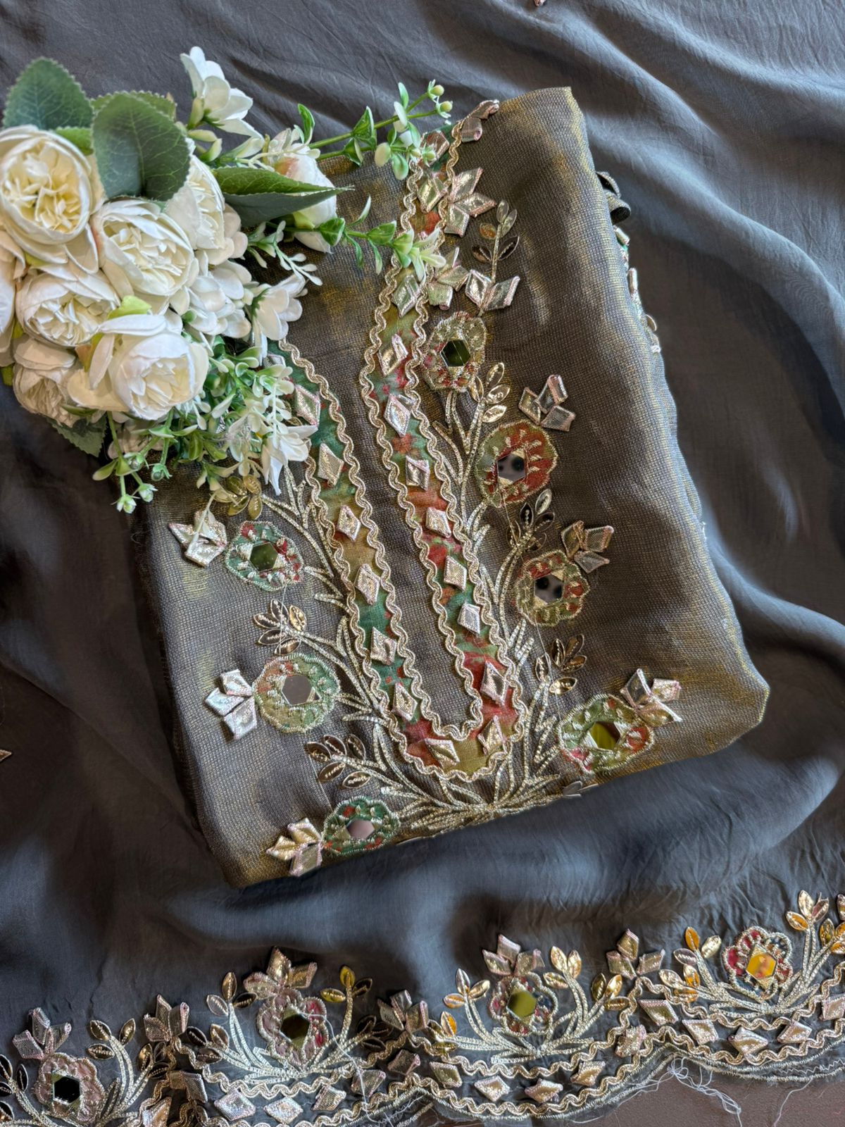 Traditional ethnic suit