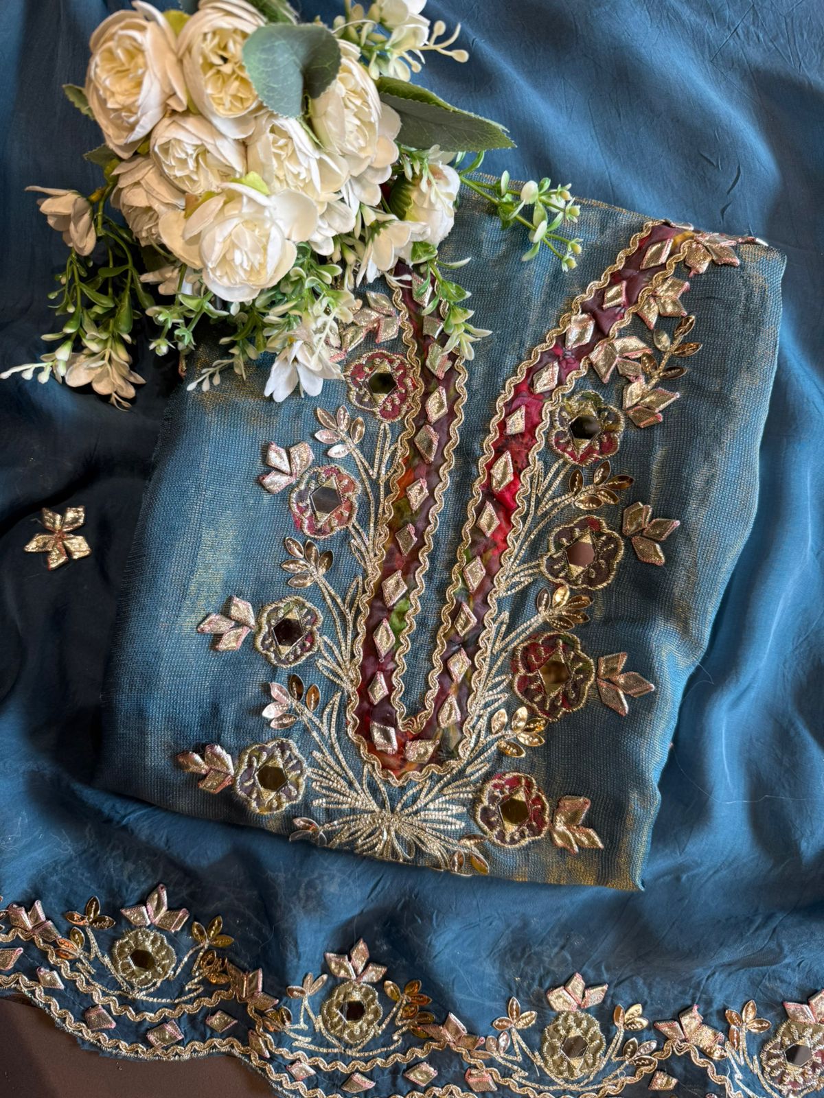 Traditional ethnic suit