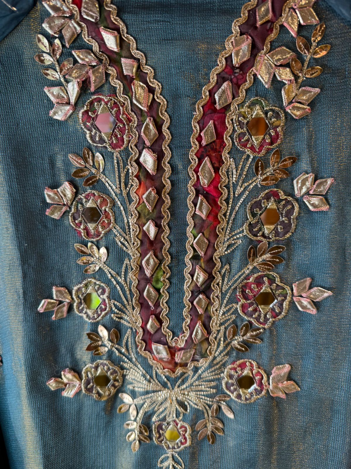 Traditional ethnic suit