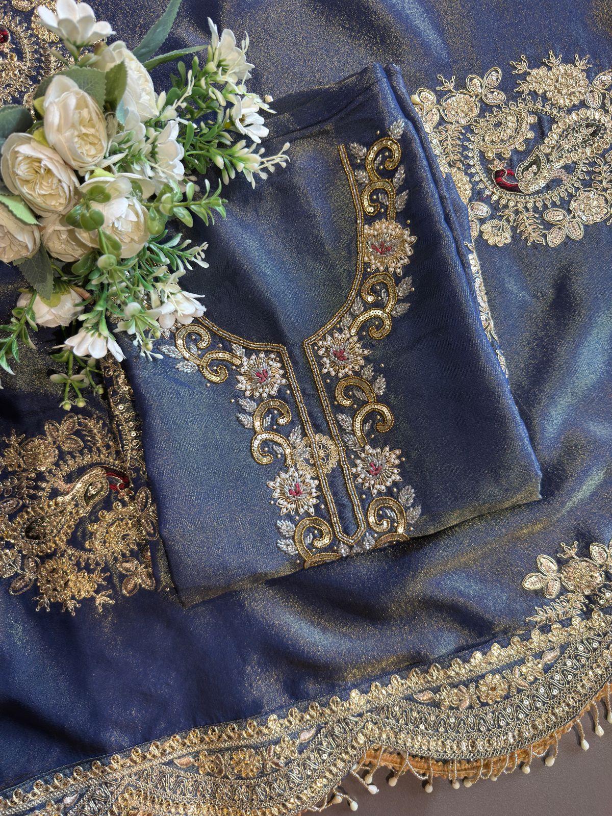 Traditional ethnic suit On Shimmer