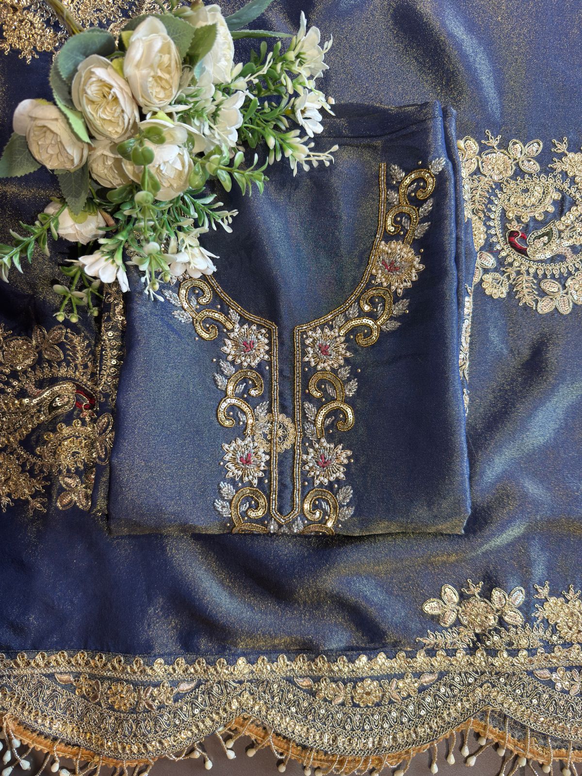 Traditional ethnic suit On Shimmer