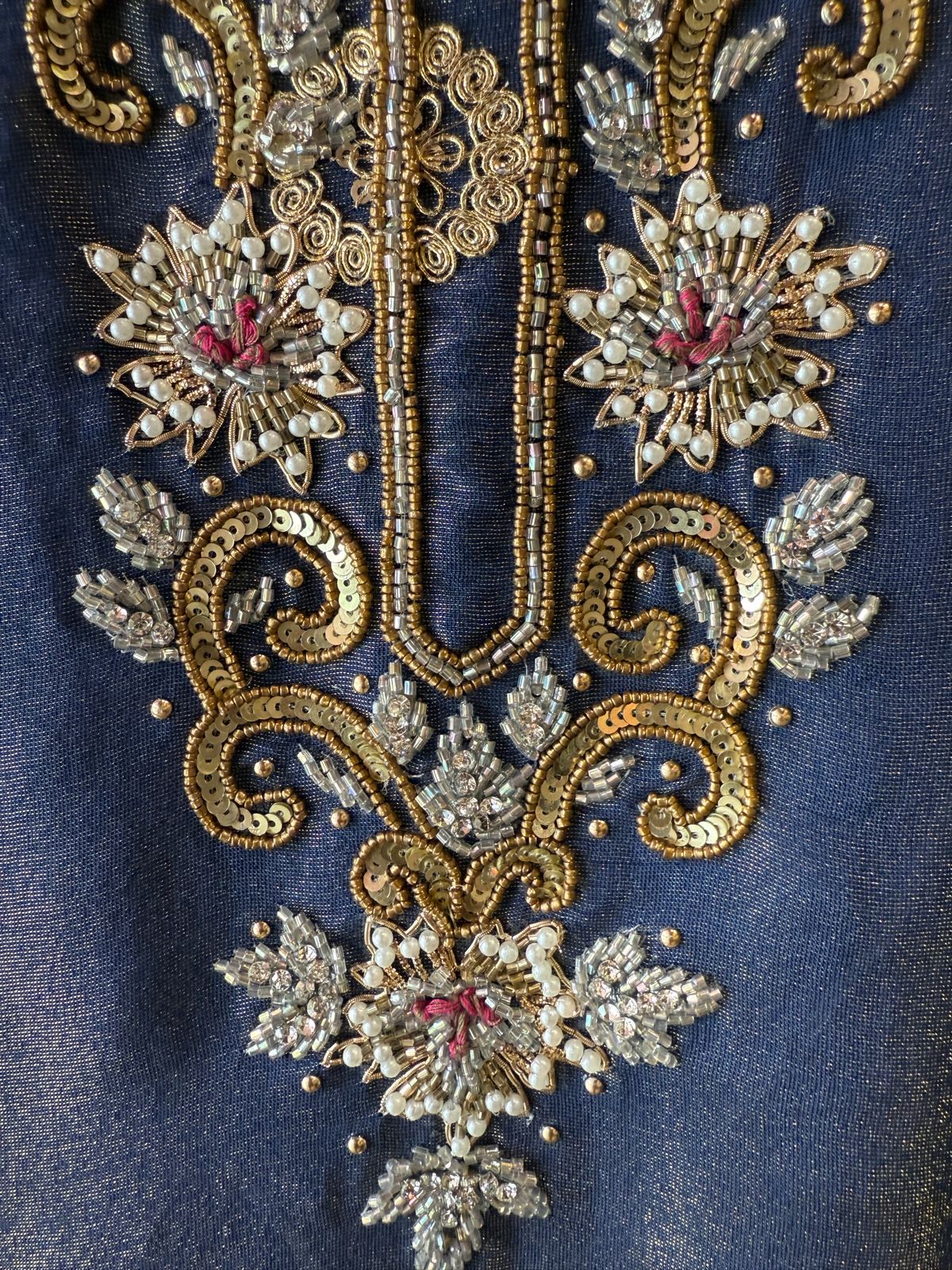 Traditional ethnic suit On Shimmer