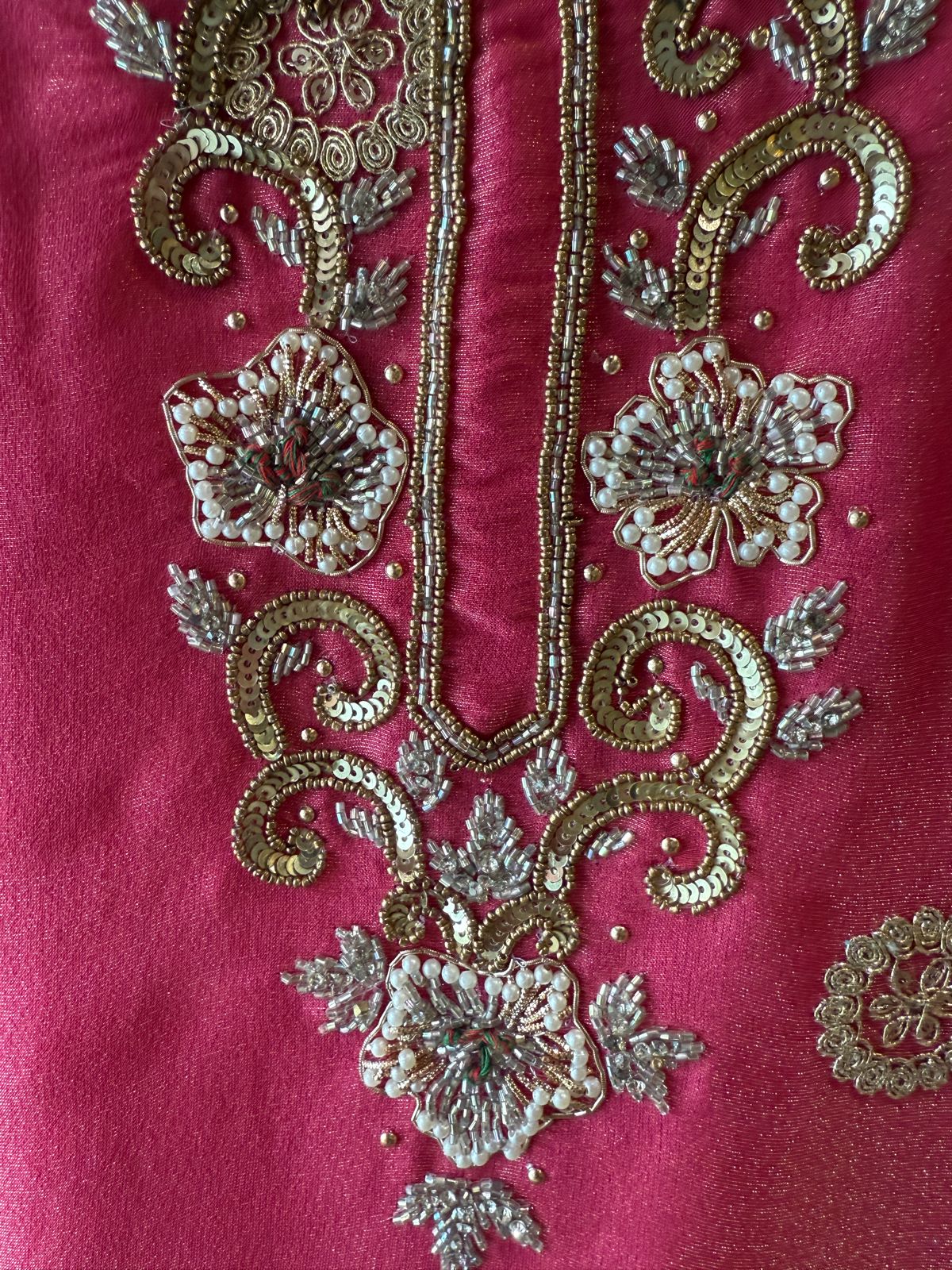 Traditional ethnic suit On Shimmer