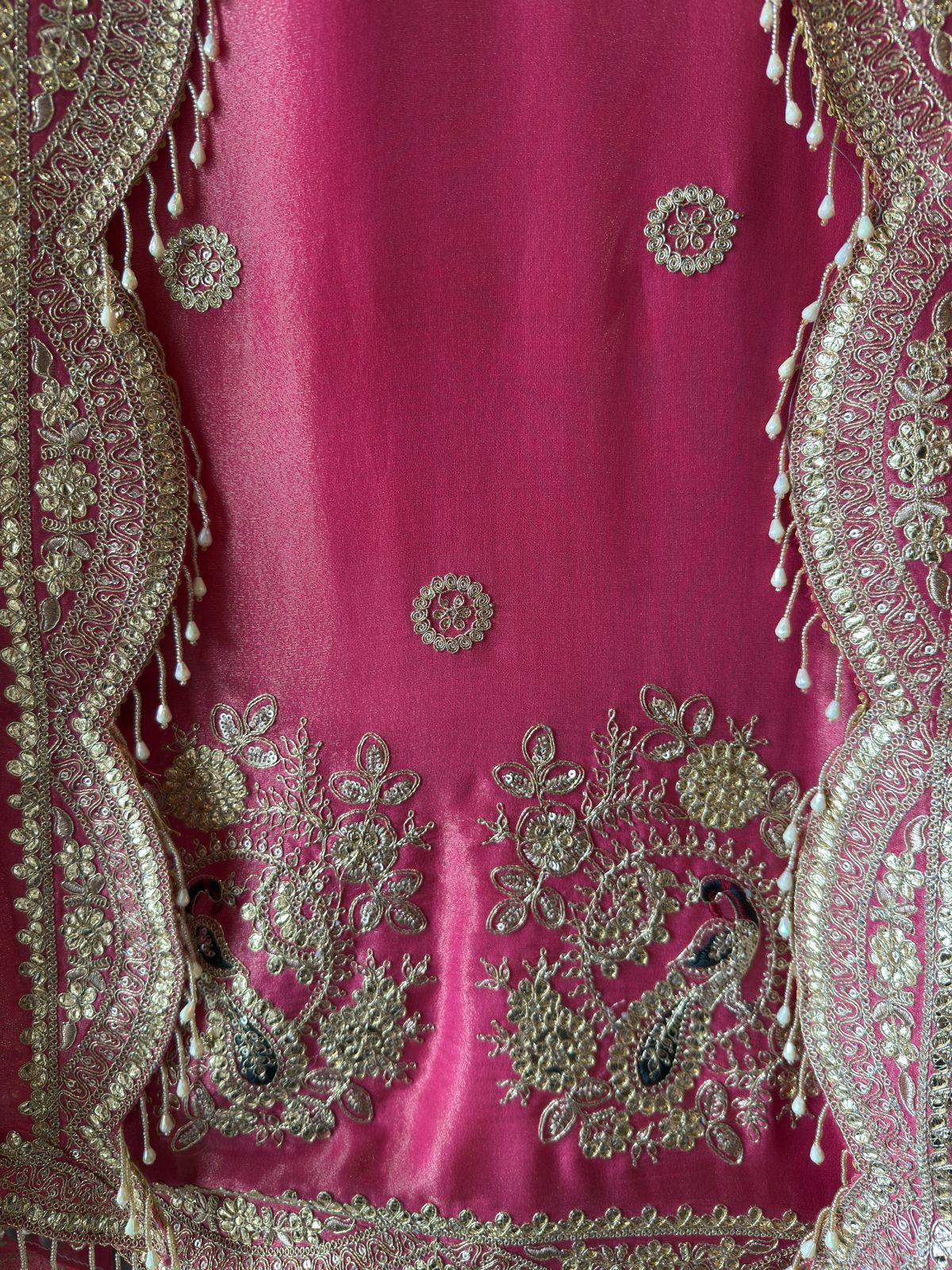 Traditional ethnic suit On Shimmer