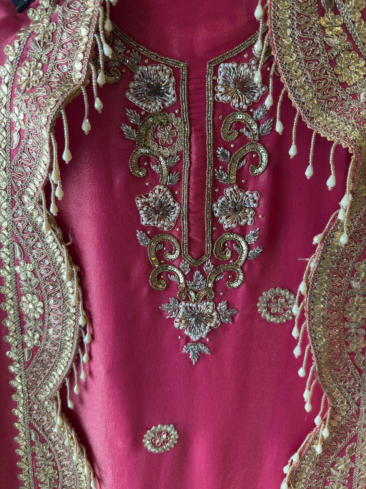 Traditional ethnic suit On Shimmer