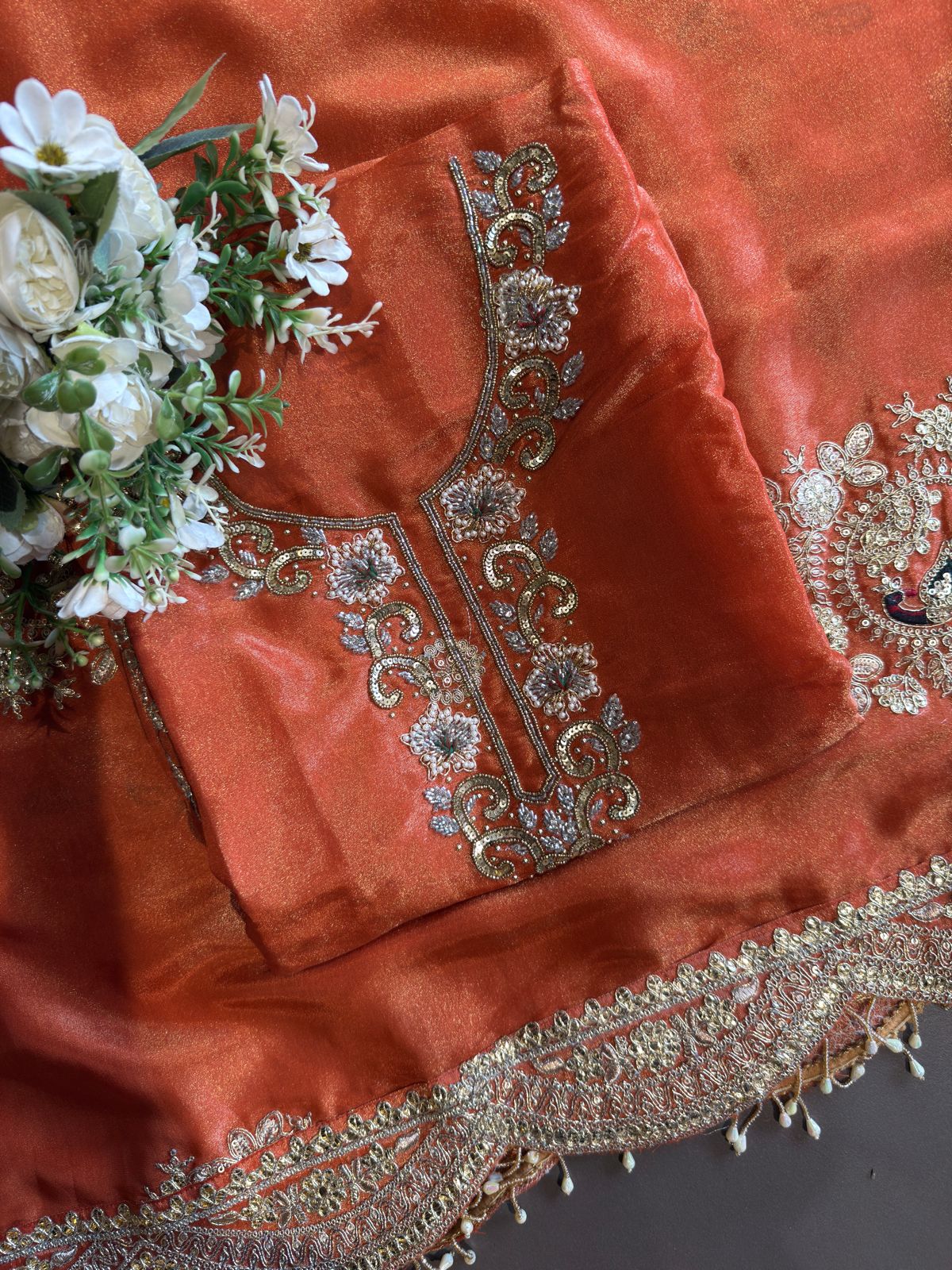 Traditional ethnic suit On Shimmer