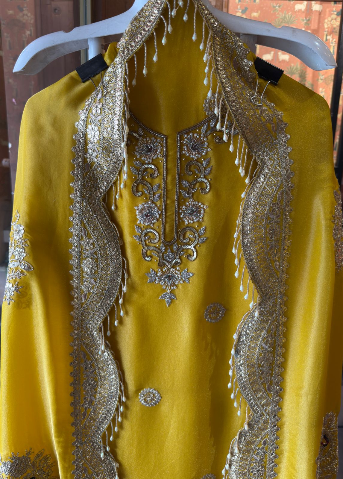 Traditional ethnic suit On Shimmer