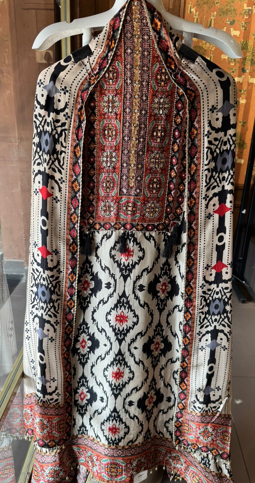 Ikat-inspired black motifs