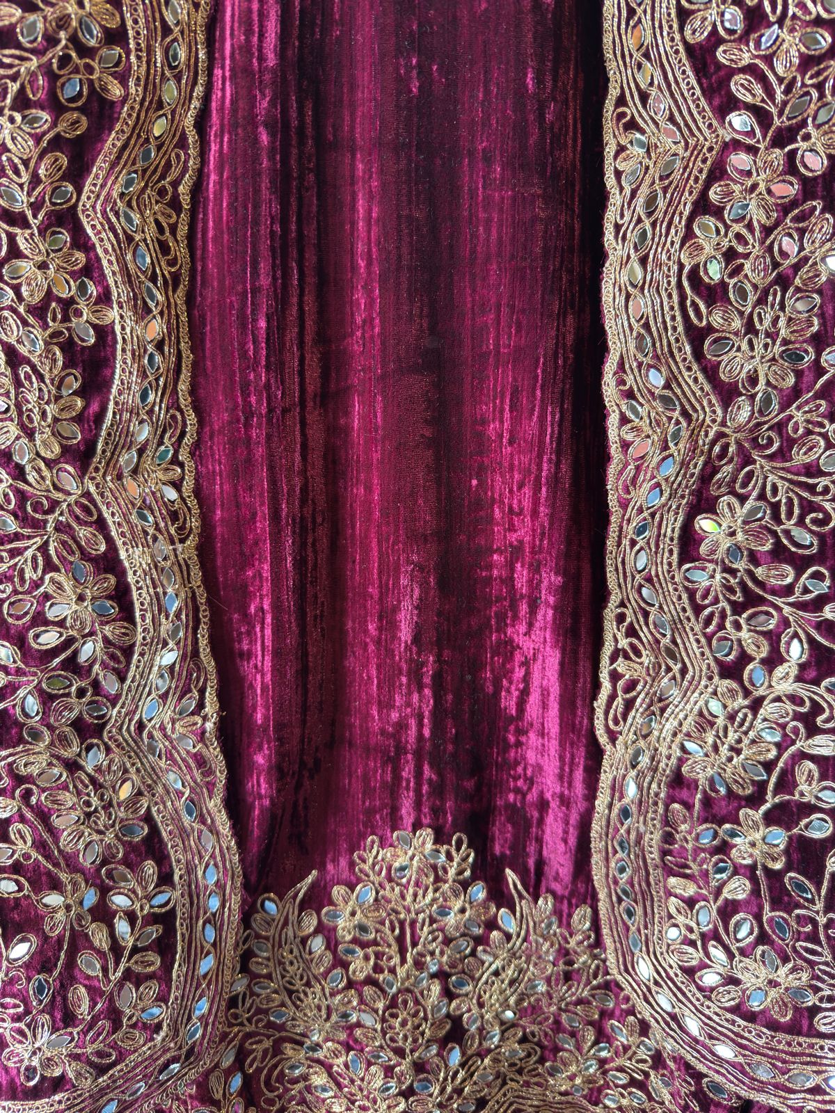 Crushed Velvet Unstitched Suits