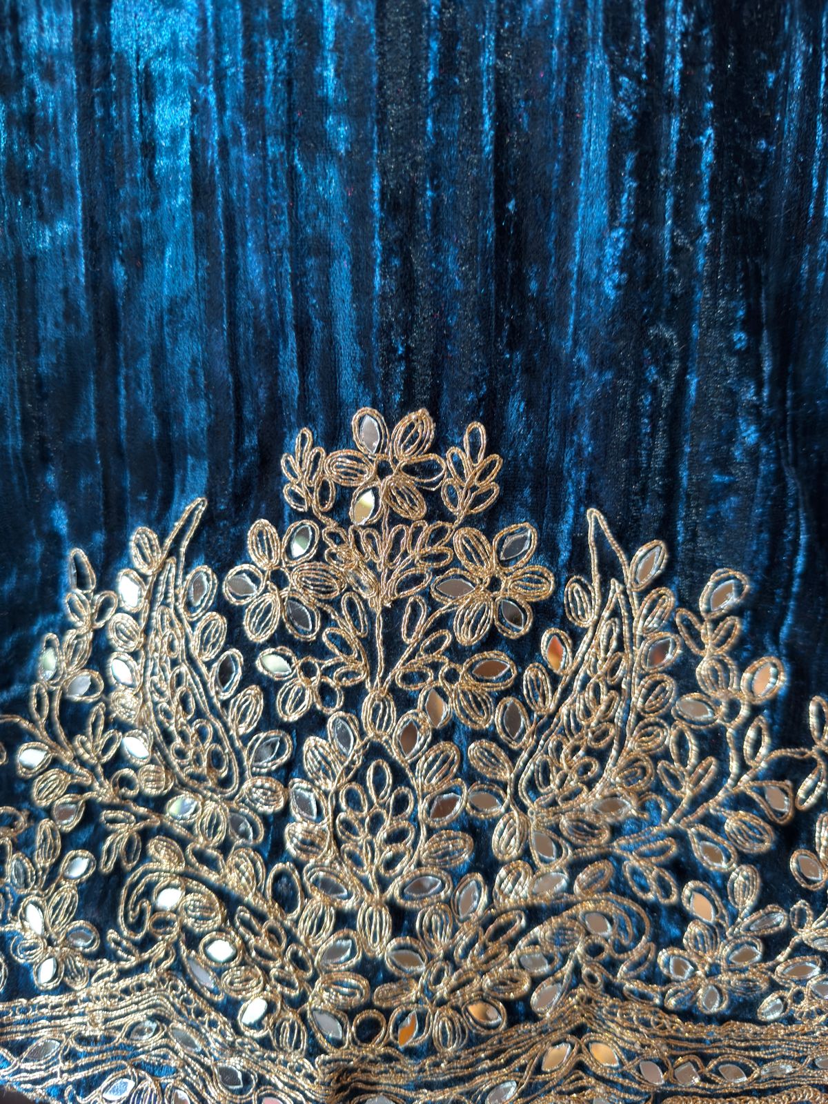 Crushed Velvet Unstitched Suits