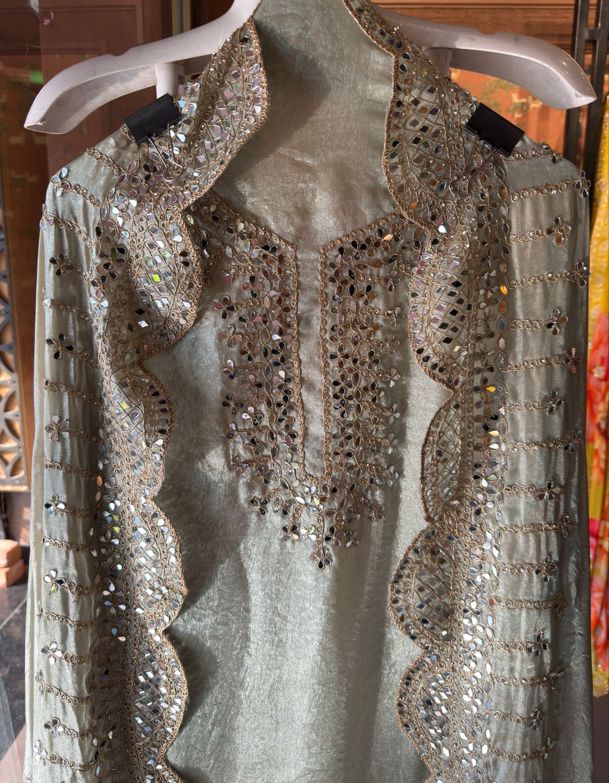 Pure glass tissue shirt