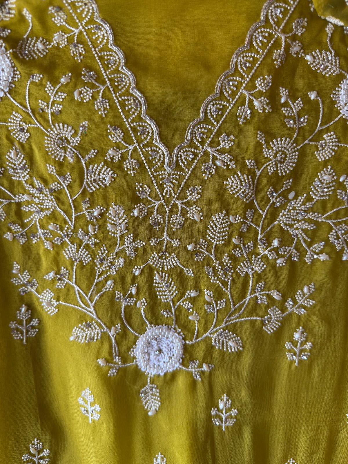 Light semi formal Organza Unstitched Suits