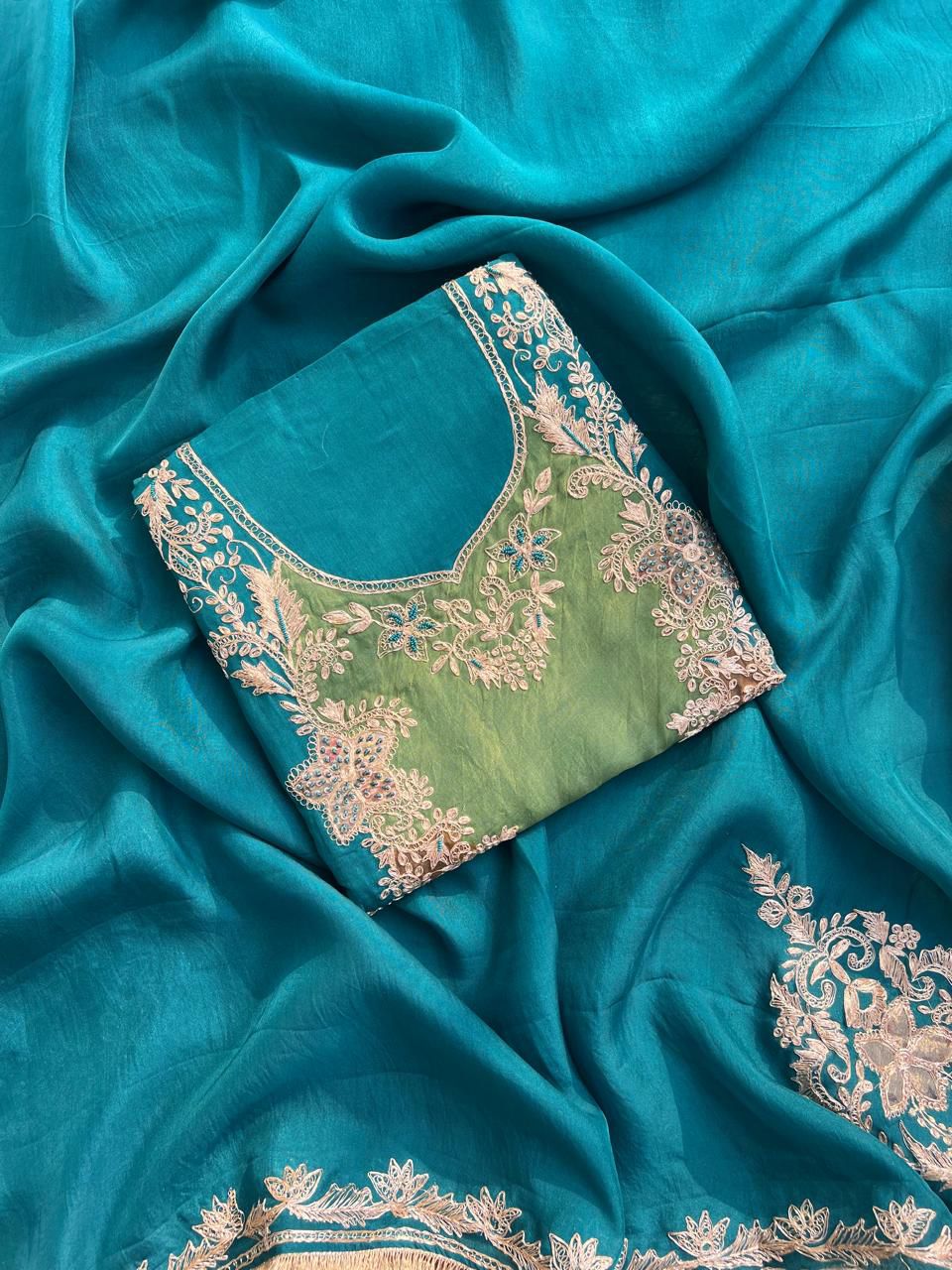 Traditional ethnic outfit