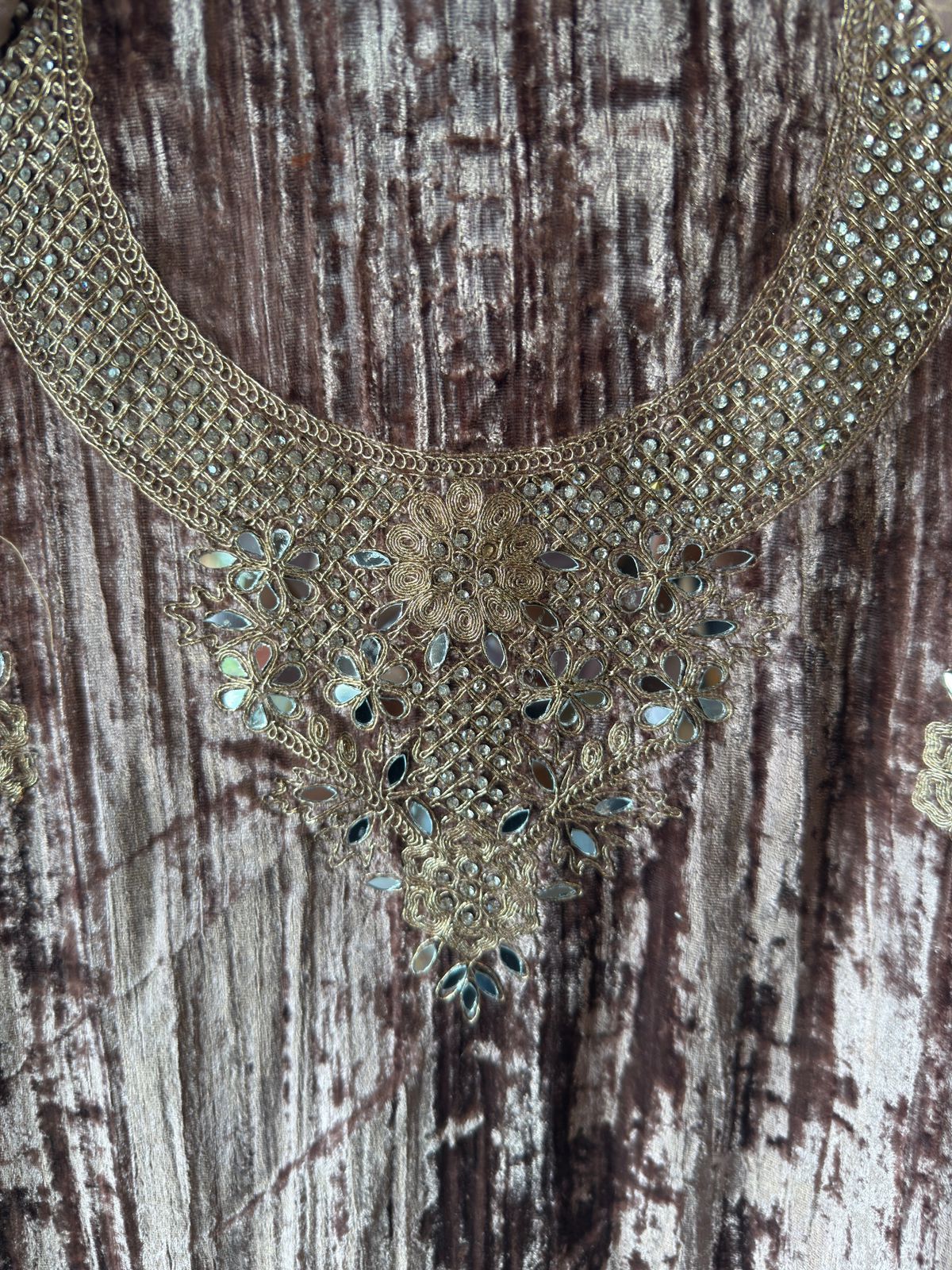 Crushed velvet Unstitched Suit sets