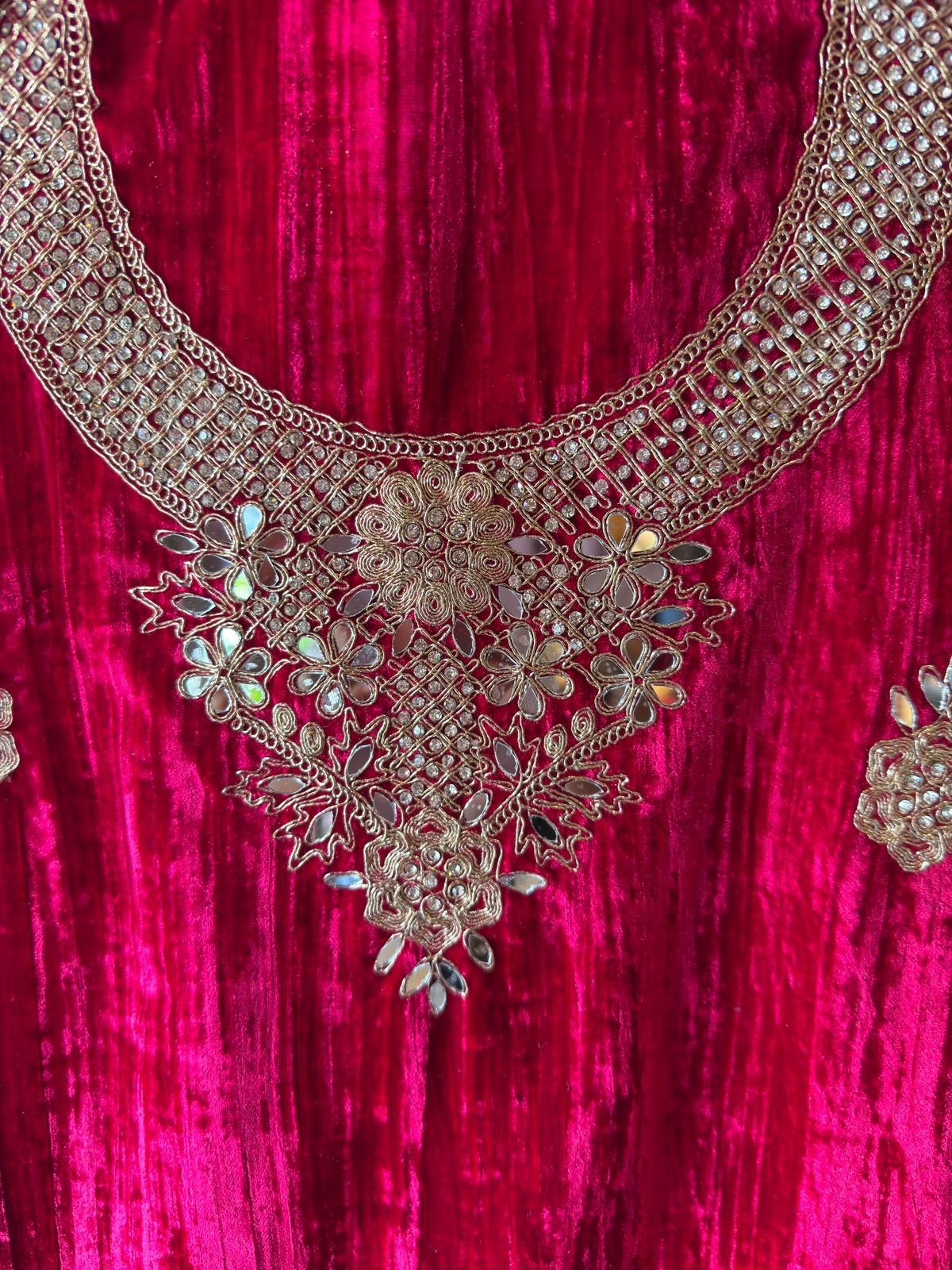 Crushed velvet Unstitched Suit sets