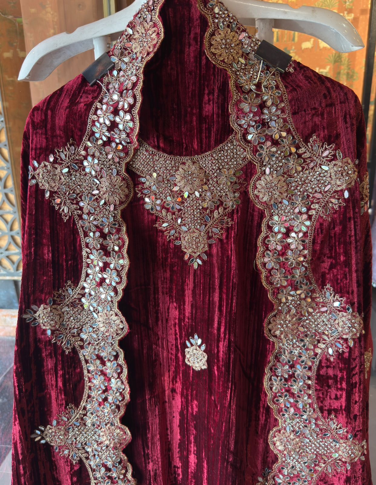 Crushed velvet Unstitched Suit sets