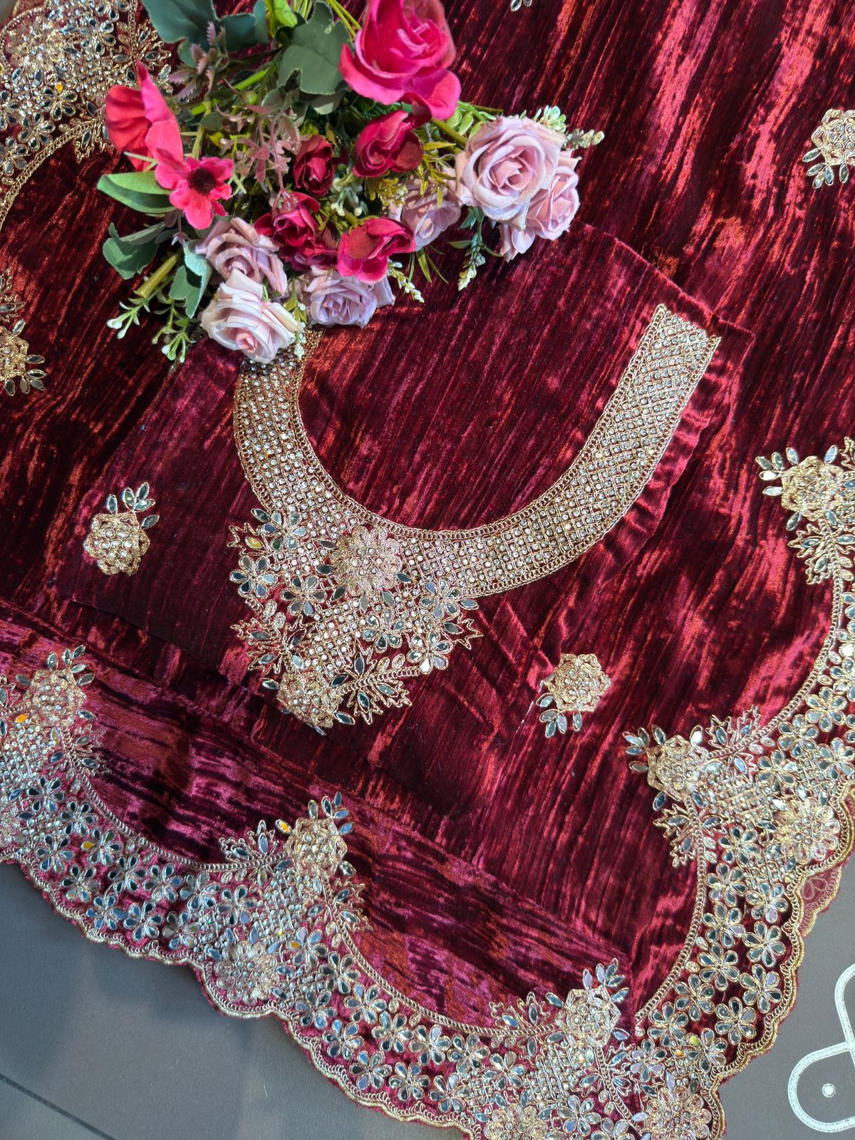 Crushed velvet Unstitched Suit sets