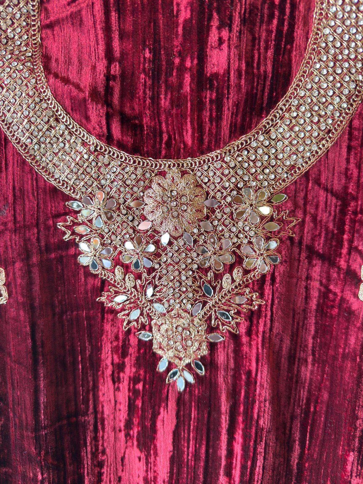 Crushed velvet Unstitched Suit sets