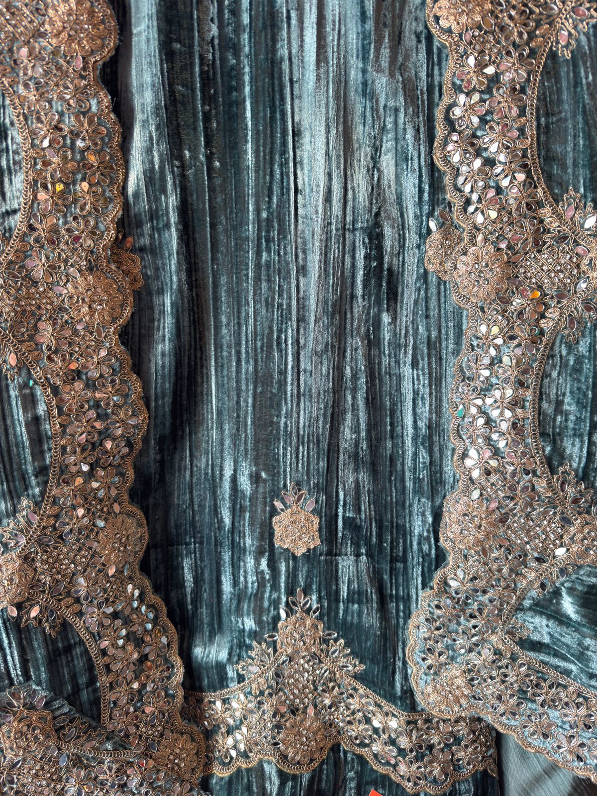 Crushed velvet Unstitched Suit sets