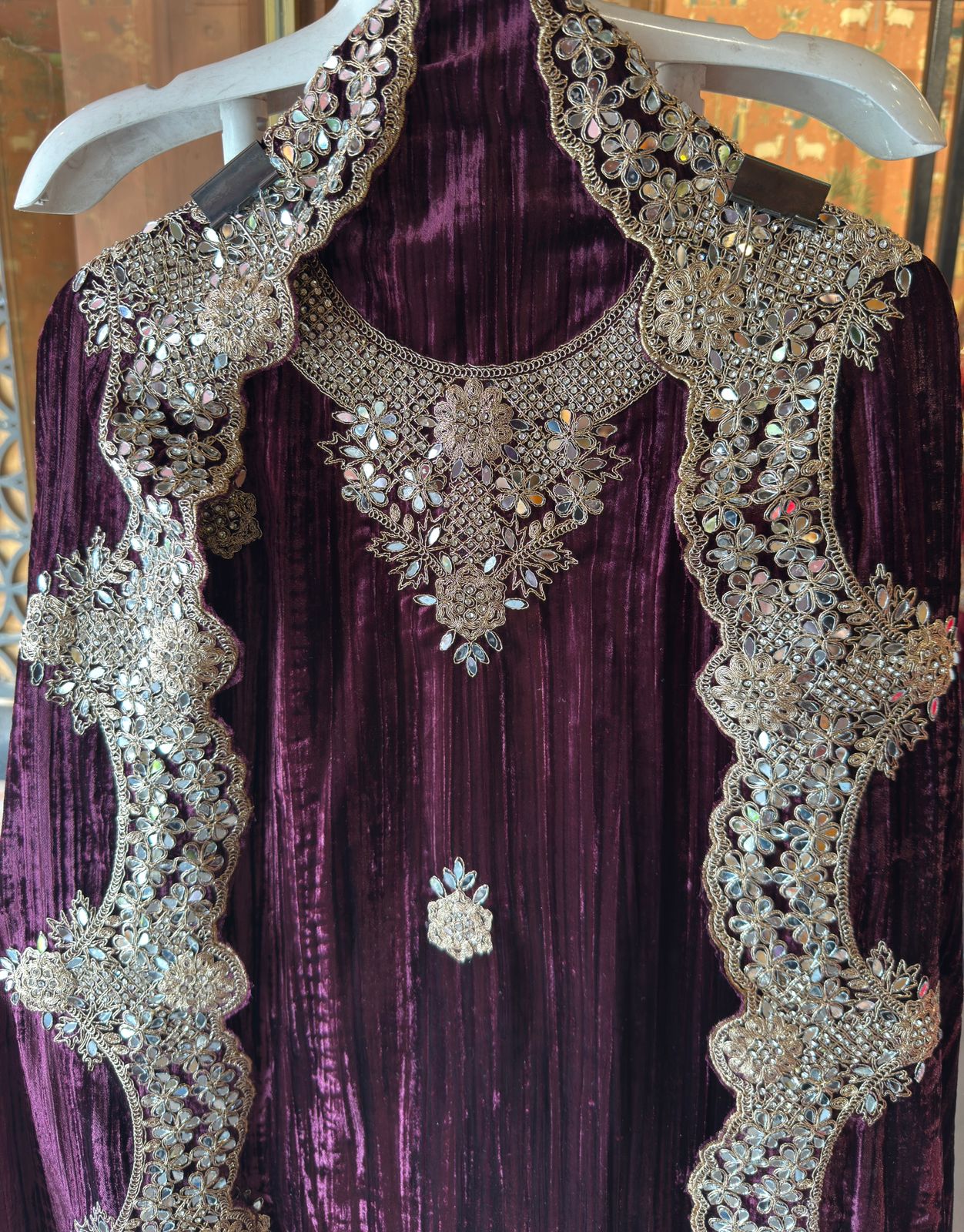 Crushed velvet Unstitched Suit sets