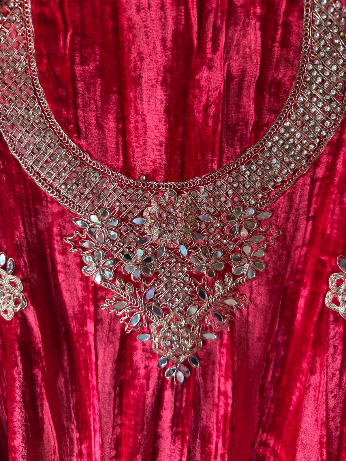 Crushed velvet Unstitched Suit sets