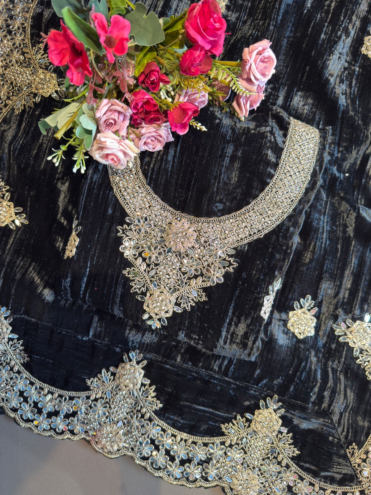 Crushed velvet Unstitched Suit sets