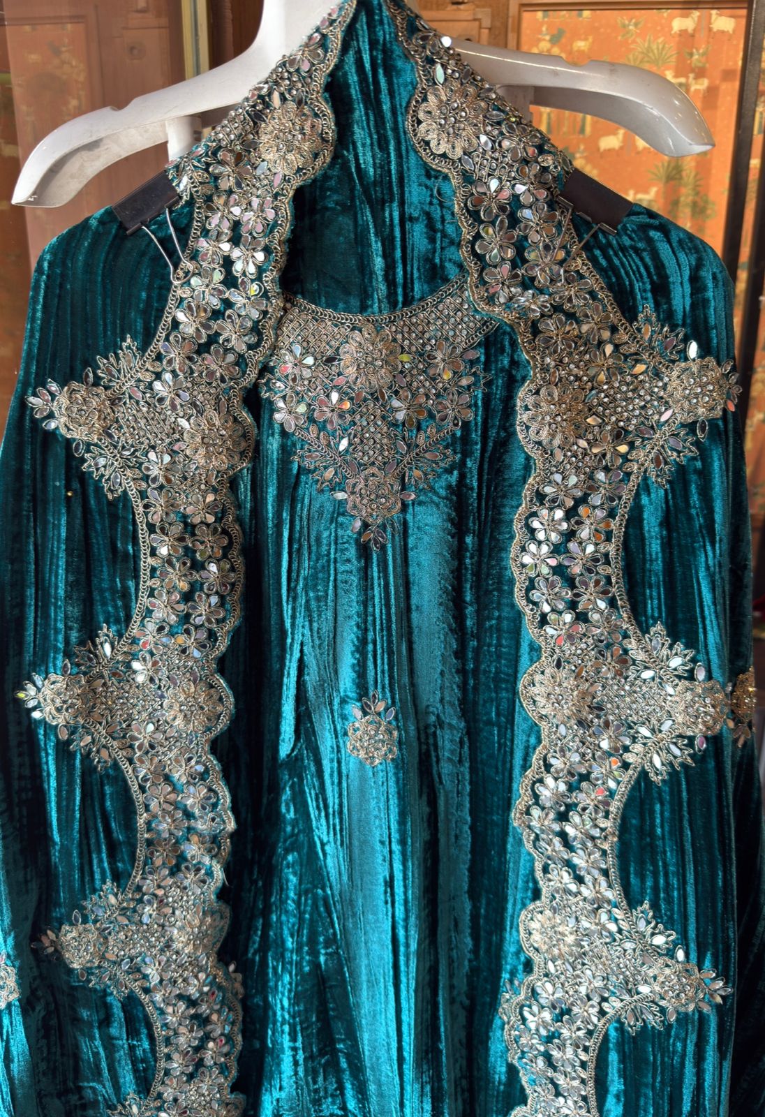 Crushed velvet Unstitched Suit sets