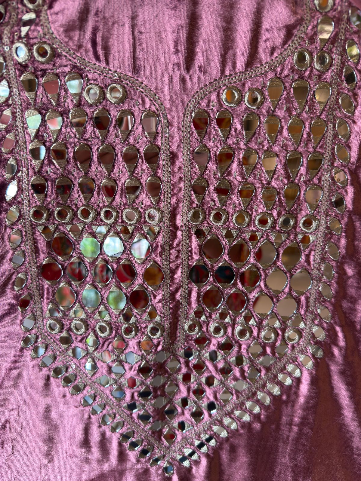 VELVET WITH BRASSO SHAWLS