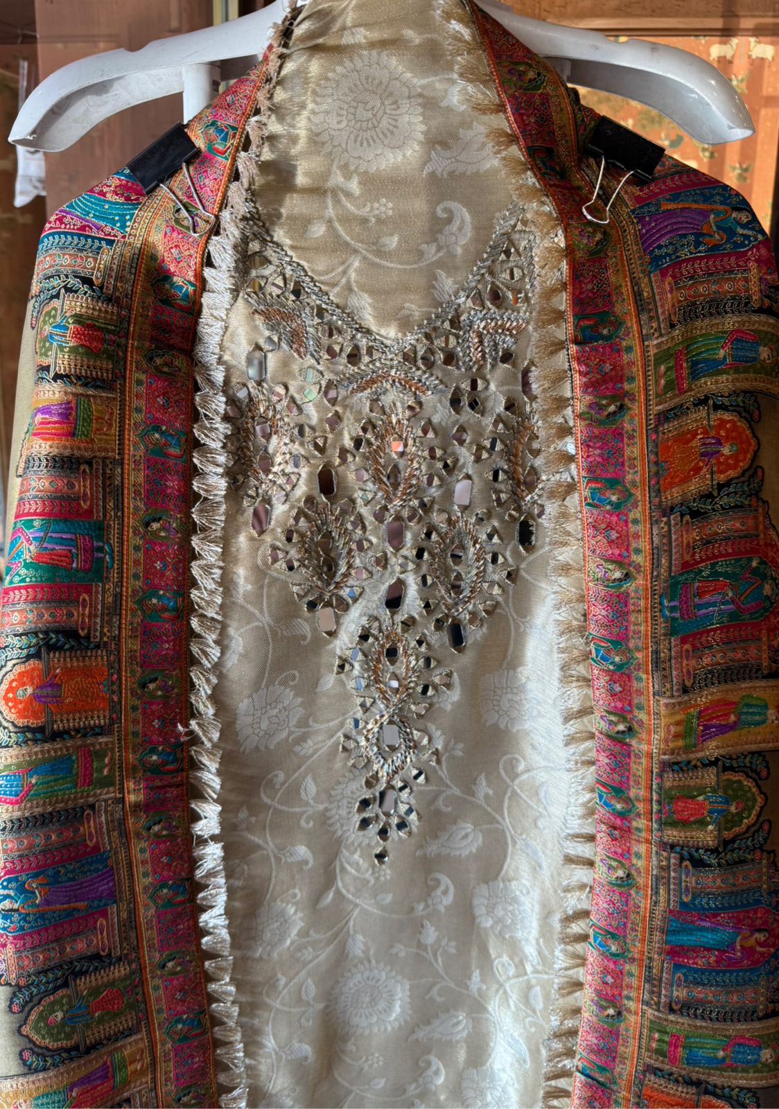 Giraffe Tissue Luxe Suit