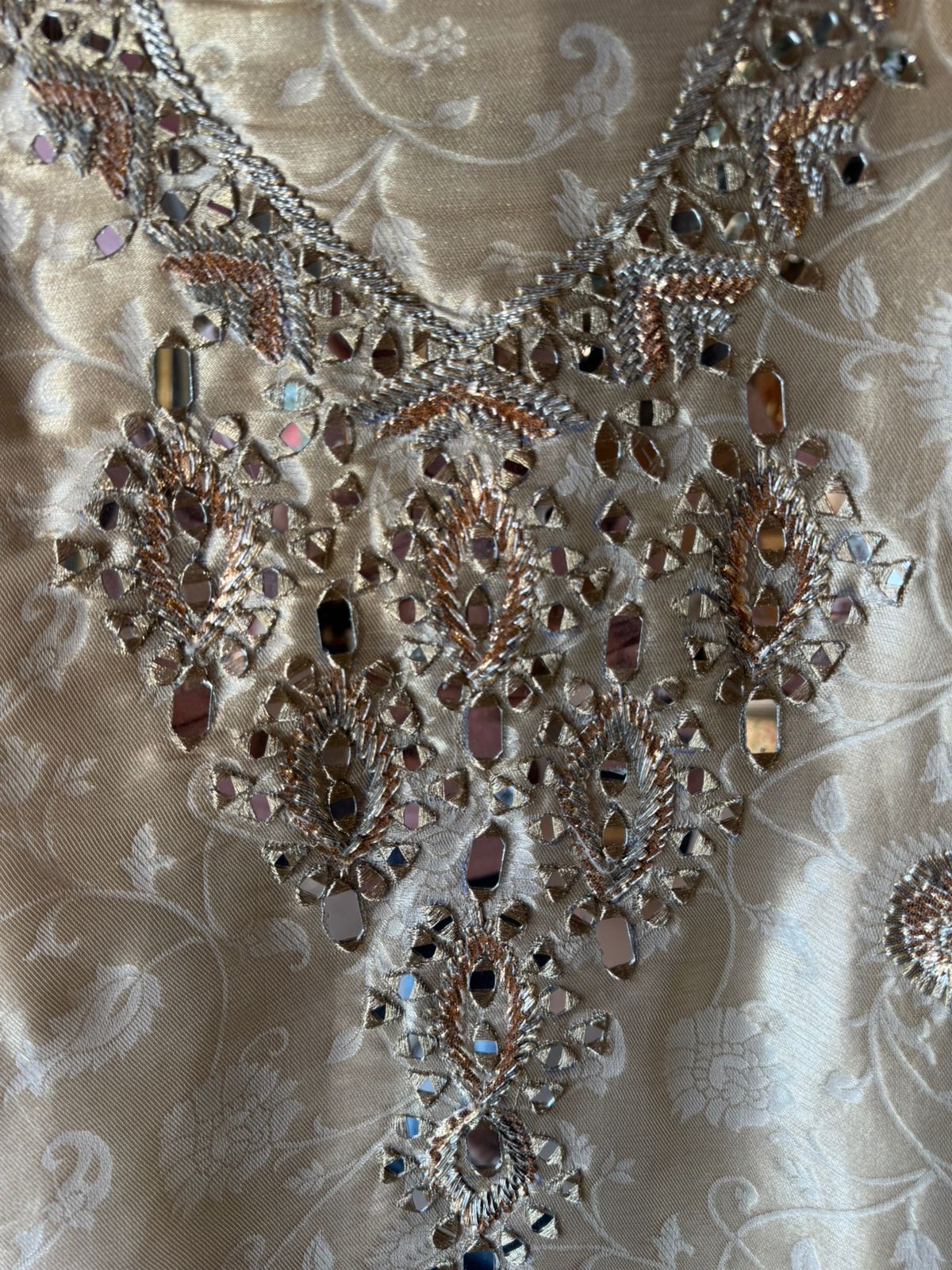 Giraffe Tissue Luxe Suit