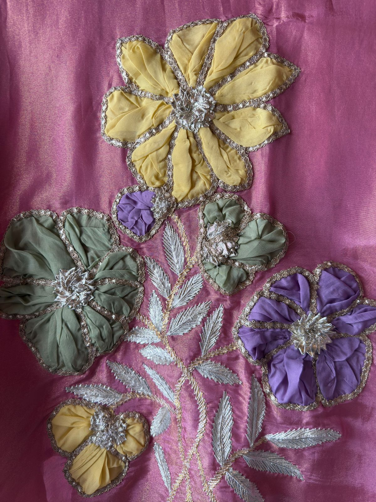 Stunning tissue suit