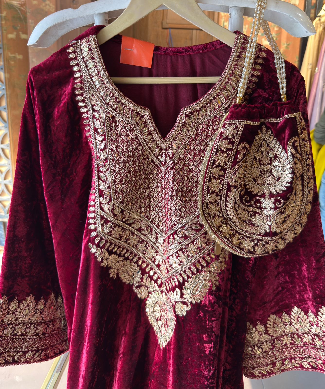 VELVET LONG DRESSES WITH SIDE SLITS