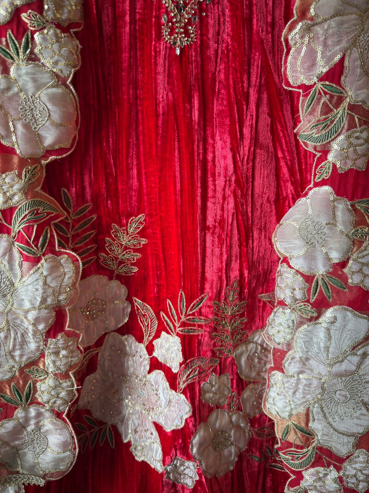 Embellished Velvet Floral Set