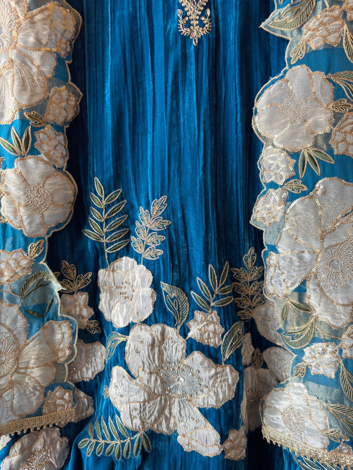 Embellished Velvet Floral Set